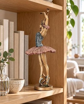 BALLERINA FIGUR. Danserinde figur som romantisk gave til hende
