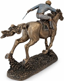 HESTEFIGUR. Imporedende bronzefigur Jockey på hest. Gave til rytter