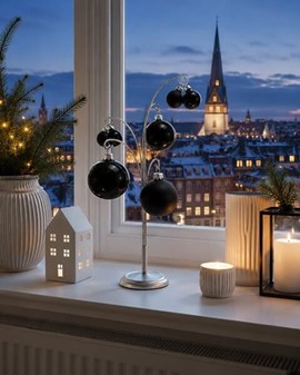 Små julekugler fra Polen, billige priser, sort mat & blank. Ø 3 & 6 cm