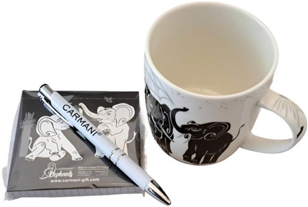 KRUS PORCELÆN. Elegant porcelænskrus med kunstnerisk elefant design