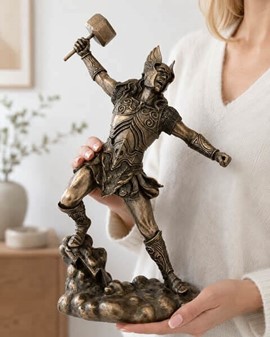 Thor Figur med Mjølner – Eksklusiv Statue til Det Moderne Hjem
