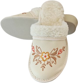 Elegante dame sutsko i læder & uld. Ren komfort med et strejf af kunst