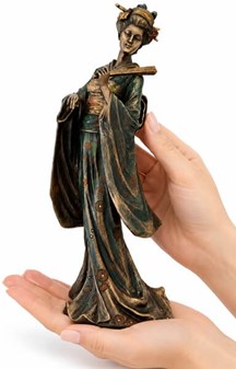 Unik bronze Geisha-skulptur . En gave fuld af elegance og tradition
