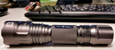 Bedste taktiske mini-lommelygte til tasken, bilen og hverdagen. 115 lm