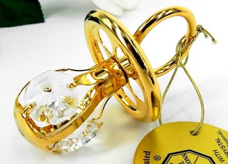SYMBOLSK BRYLLUPSGAVE. Forgyldt sut til baby med Swarovski krystaller