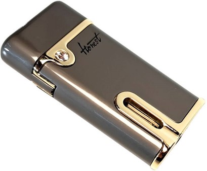 GAVE TIL MANDEN. Særligt smart lighter for rygere