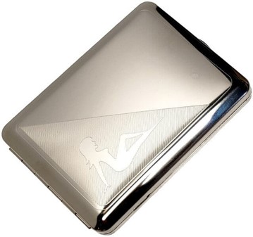 ETUI TIL LANGE CIGARETTER. Metal cigaretetui med kvinde figuren
