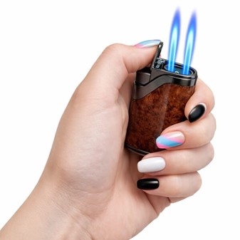 To brænder cigar lighter med cigar punch. Perfekt gave til mænd