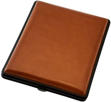 STORT CIGARETETUI. Økologisk læderlakeret brun til 22 lange cigaretter