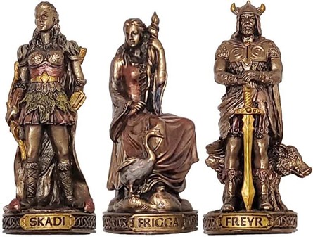 NORDISKE GUDER. Et unikt sæt af 12 figurer fra nordisk mytologi