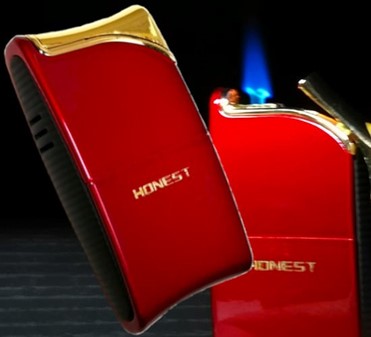 TIL HENDE. Flot og billig røde lighter til kvinden der har alt