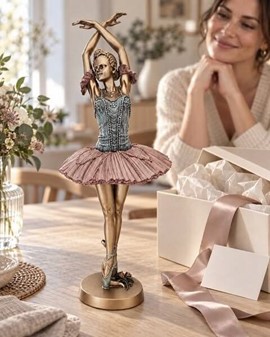 BALLERINA FIGUR. Danserinde figur som romantisk gave til hende