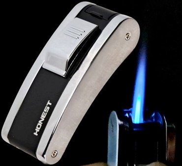 Stormlighter med Kraftig Flamme. Perfekt Gave til Ham, der Har Alt