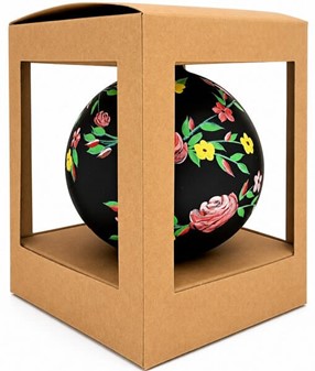 Polsk glas julekugle i sort mat med lyserød blomsterdekoration. 12 cm