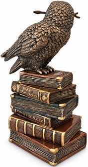 Ugle Figur Bronze. Kreativ Studentergave og Symbol på Visdom