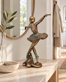 BALLERINA FIGUR. Billig dekoration til hjemmet i form smuk bronzefigur