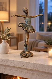 BALLETDANSER FIGUR. Enestående ballerina figur til en gave