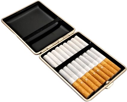 LUKSUS CIGARETETUI LÆDER. Tyske cigaretetui i et brun netmønster