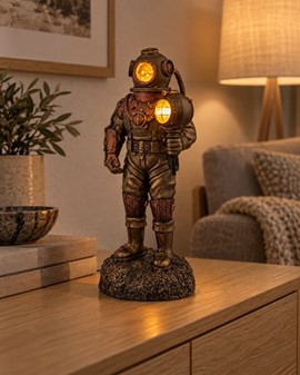 DEKORATION HJEMMET. Steampunk Veronese figur af døde dykker med LED