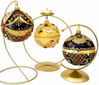 Exclusiv, rigt dekoreret guld julekugle med røde krystaller, Ø 10 cm