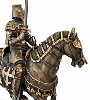 KNIGHTS FIGURER. Billig og unik figur som pynt til hjemmet og kontoret