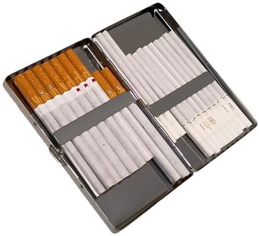 BILLIG GAVE. Cigaretetui til Long Size eller Slim (12 cm) cigaretter