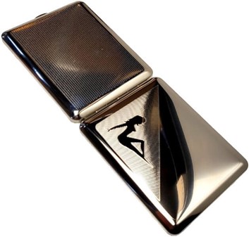 ETUI TIL LANGE CIGARETTER. Metal cigaretetui med kvinde figuren