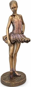 GAVE TIL EN BALLERINA. Attraktiv ballerina figur til stue dekoration