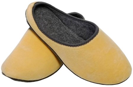 SUTSKO TIL DAMER. Gule velour slippers til kvinder i alle aldre, 99 kr