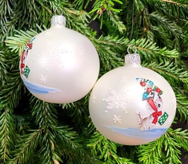 Julekugler glas i hvid mat med juletræ på killings hoved. 8 cm, 6 stk
