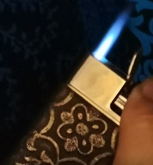 BILLIG GAVE TIL HAM. Lighter og cigaretetui til ham der har alt
