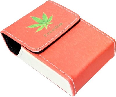 TIL CIGARETPAKKE. Elegant Øko-Læder Cigaretetui med Magnetisk Lukning