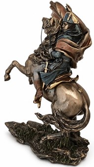 Den ikoniske Napoleon Bonaparte-figur på hesteryg. Skønhed og styrke