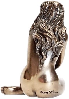 Romantisk bronzefigur. Sensuel kvindeakt i kunstnerisk lille form