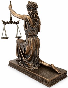 Eksklusiv Justitia figur. Perfekt gave til jurister og nyuddannet