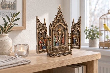 JESU KORSFÆSTELSE. Flot, tredelt Triptykon fra Veronese samling