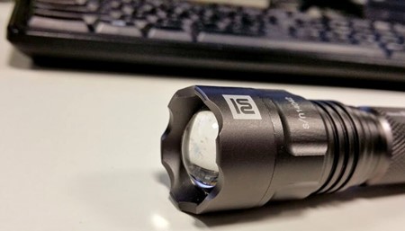 Bedste taktiske mini-lommelygte til tasken, bilen og hverdagen. 115 lm