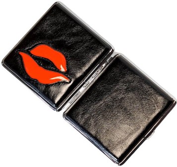 Stilfuldt Valentins Cigaret etui. Billige Etui med Rød Læber. 20 stk