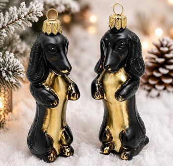 En gravhund på et juletræ? Hvorfor ikke. Glasbrun gravhund fra Polen