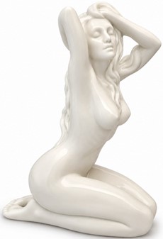 ROMANTISKE GAVER. Hvide porcelænsfigur af en nøgen kvinde