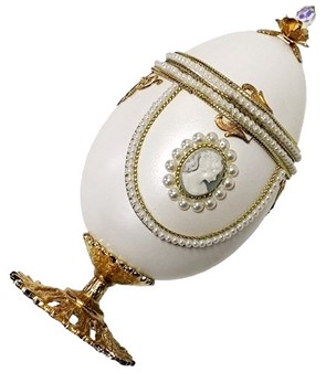 PERFEKT GAVE TIL SVIGERMOR. Lille smykkeopbevaring i Fabergé æg-stil