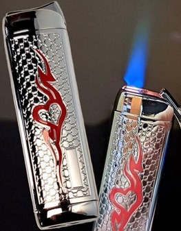 GAVEIDEER KVINDE. Unik lighter til god pris. tre mønstre til at vælge