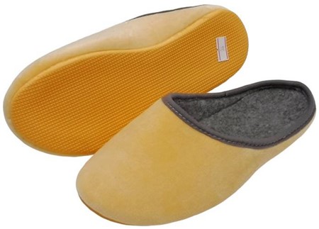 SUTSKO TIL DAMER. Gule velour slippers til kvinder i alle aldre, 99 kr