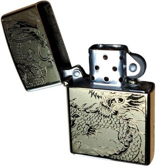 2-i-1: Elektrisk Lighter og Benzin Lighter - Eksotisk drage gravering