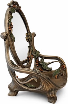 Sminkebord med roterende spejl i Art Nouveau. Til den stilfulde kvinde