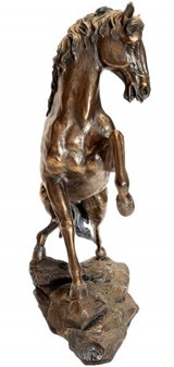 HESTESKULPTUR. En majestætisk og perfekte dekoration til dit hjem