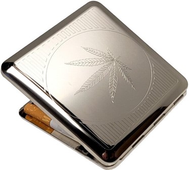 GAVE TIL BEDSTE VEN. Tyske cigaretetui metal med indgraveret Cannabis