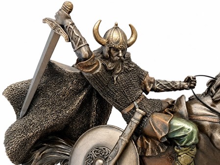 Dekorativ Viking Figur på Hest – Perfekt Gave til Far, der Har Alt
