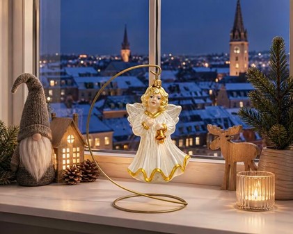 Jule glas figur fra Polen. Sød engel i hvid med klokke. H: 16 cm
