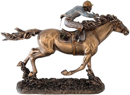 HESTEFIGUR. Imporedende bronzefigur Jockey på hest. Gave til rytter